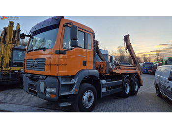 Skip loader truck MAN