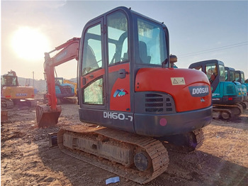 Mini excavator Doosan DH60-7: picture 4