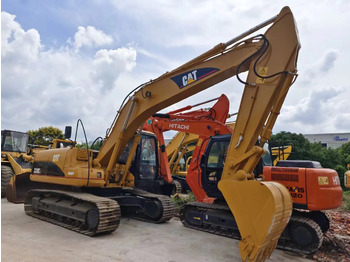 Crawler excavator CATERPILLAR 320C