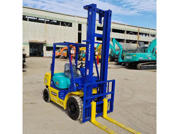 Diesel forklift KOMATSU FD30: picture 3