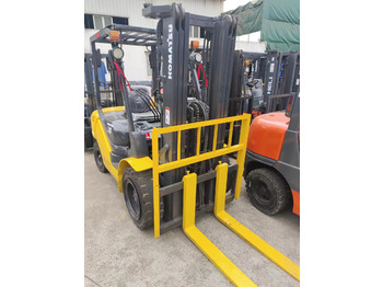Diesel forklift KOMATSU FD30: picture 2