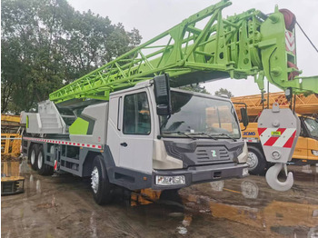 Mobile crane ZOOMLION ZTC251V