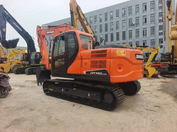 Crawler excavator DOOSAN DX140