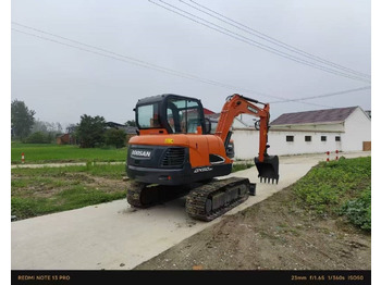 Mini excavator DOOSAN DX60