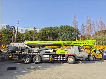 Mobile crane ZOOMLION ZTC250V