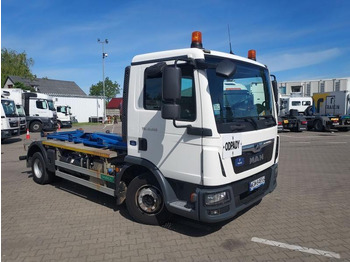 Hook lift truck MAN TGL