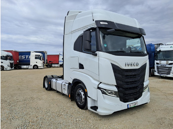 Tractor unit IVECO