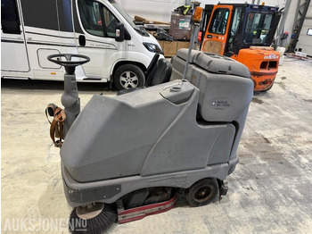 Construction equipment 2008 Nilfisk BR1100S Koste og feiemaskin: picture 3