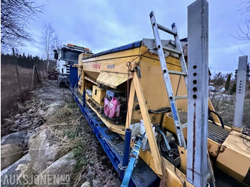 Attachment for Construction machinery 2011 FALKÖPING C5 SANDSPREDER 5.0 M³ MED VÆSKETANK: picture 4 Attachment for Construction machinery 2011 FALKÖPING C5 SANDSPREDER 5.0 M³ MED VÆSKETANK: picture 4