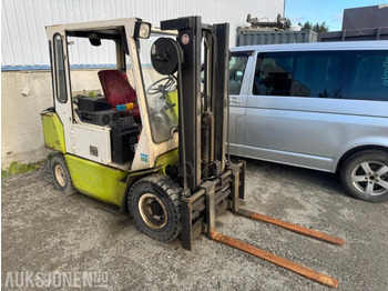 Material handling equipment CLARK