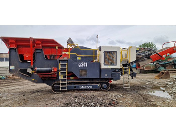 Mobile crusher SANDVIK