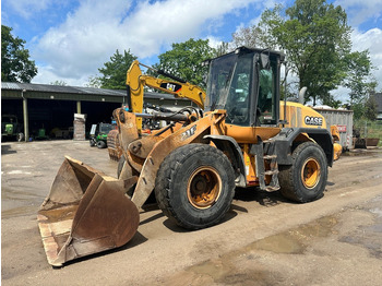 Wheel loader CASE