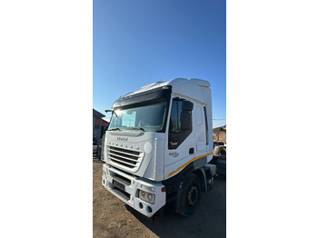 Interior photo 1: Tractor unit Iveco tralis 450 cp - Euro 5 2008 Retarder Klima - Export posibil Interior photo 1: Tractor unit Iveco tralis 450 cp - Euro 5 2008 Retarder Klima - Export posibil