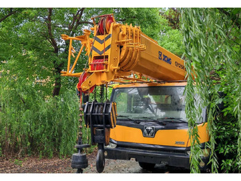 Mobile crane XCMG QY25KC