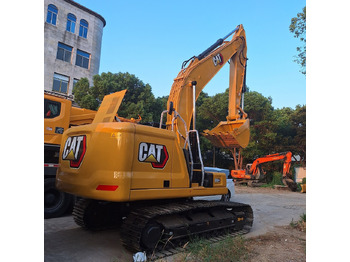 Crawler excavator