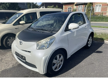 Hatchback TOYOTA