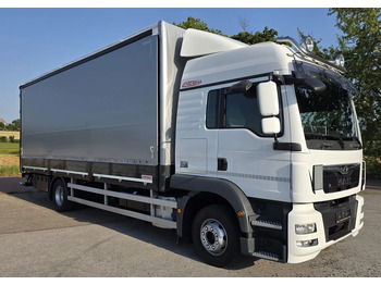Curtainsider truck MAN TGM 15.290