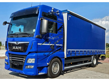 Curtainsider truck