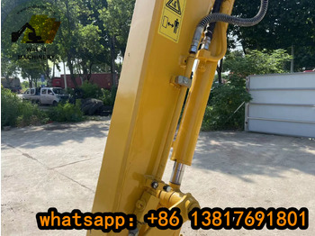 Mini excavator KOMATSU PC40MR: picture 2