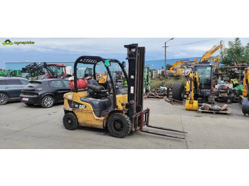 LPG forklift CATERPILLAR GP