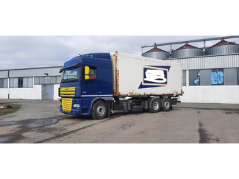 Box truck DAF XF 105 460