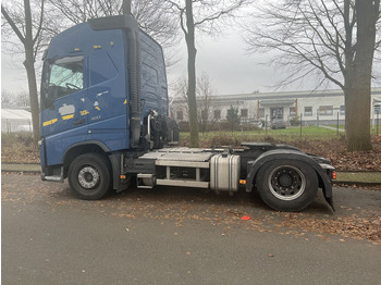 Tractor unit VOLVO FH 460