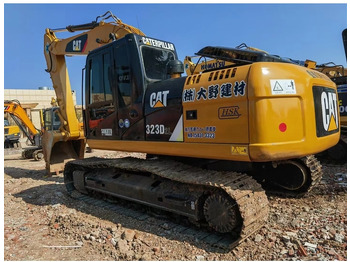 Crawler excavator 2019 Caterpillar 323D2L: picture 4
