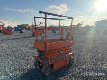 Scissor lift SKYJACK