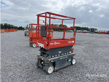 Scissor lift SKYJACK