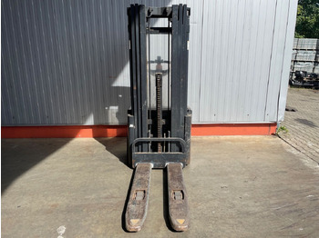 Stacker Crown WE2300 1.6 TT: picture 3 Stacker Crown WE2300 1.6 TT: picture 3