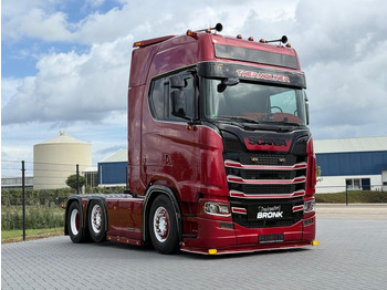 Tractor unit SCANIA S 580
