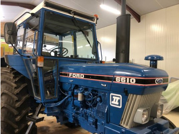 Farm tractor FORD