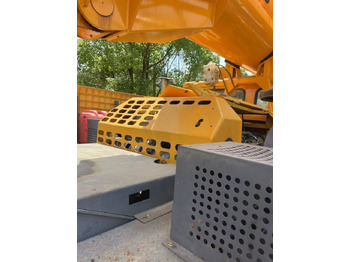 All terrain crane XCMG QY70K-II: picture 4