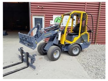 Compact loader EUROTRAC