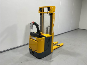 Stacker Jungheinrich ERC 214: picture 2