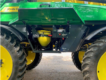 Sprayer John Deere 340M: picture 2