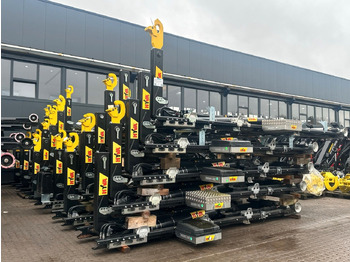 Hook lift truck