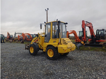 Wheel loader Komatsu WB70A Pyöräkuormaaja: picture 3