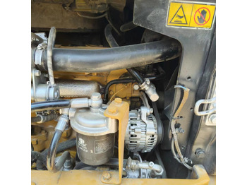 Mini excavator CATERPILLAR 305: picture 2