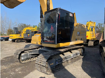 Crawler excavator CATERPILLAR 320GC: picture 3 Crawler excavator CATERPILLAR 320GC: picture 3
