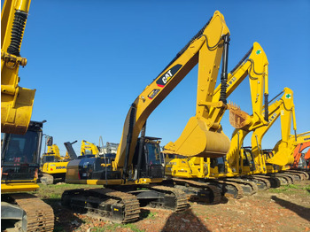 Crawler excavator CATERPILLAR 330D2: picture 2