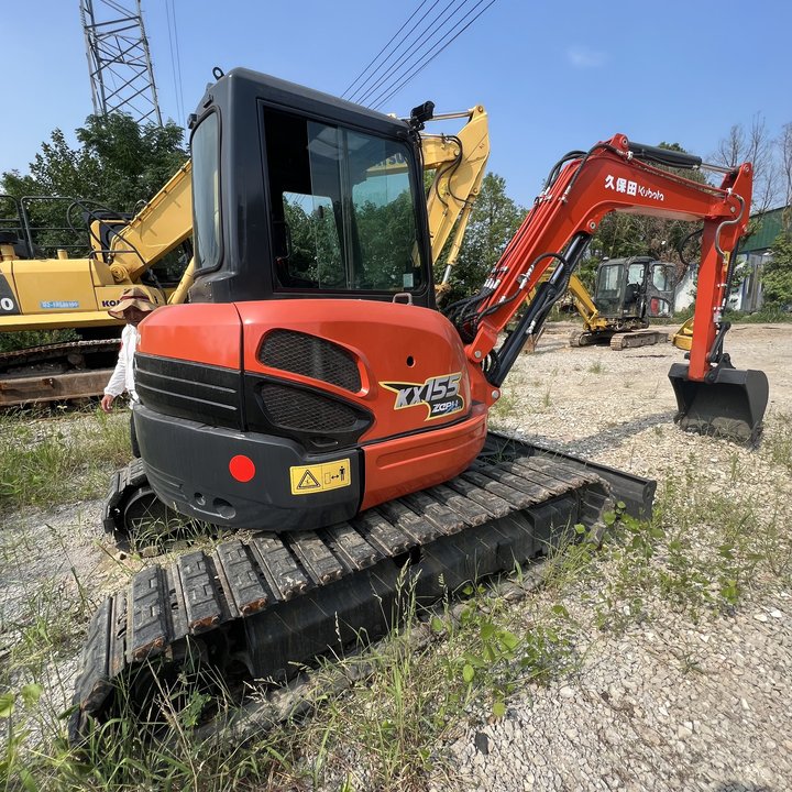 Mini excavator KUBOTA KX155: picture 2