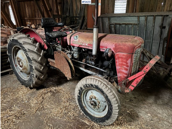 Farm tractor MASSEY FERGUSON 1000 series