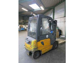 Electric forklift JUNGHEINRICH EFG 425 K: picture 3