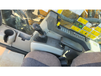 Crawler excavator CATERPILLAR 326F: picture 4