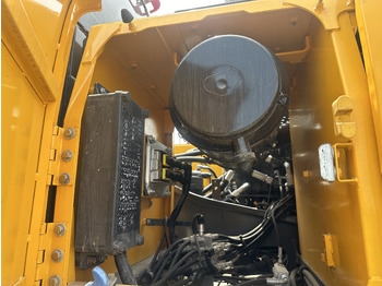 Crawler excavator VOLVO EC250D: picture 2