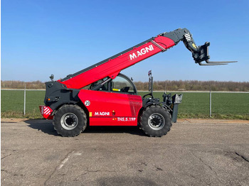 Telescopic handler MAGNI