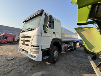 Tank truck HOWO: picture 4