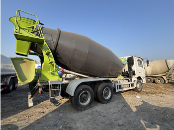 New Concrete mixer truck SHACMAN: picture 4