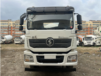 Concrete mixer truck SHACMAN